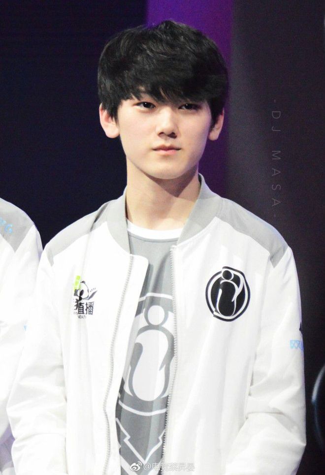 Bilibili Gaming 官方公告： Bilibili Gaming 的新系列综艺节目《无比攻击》将于明天上线